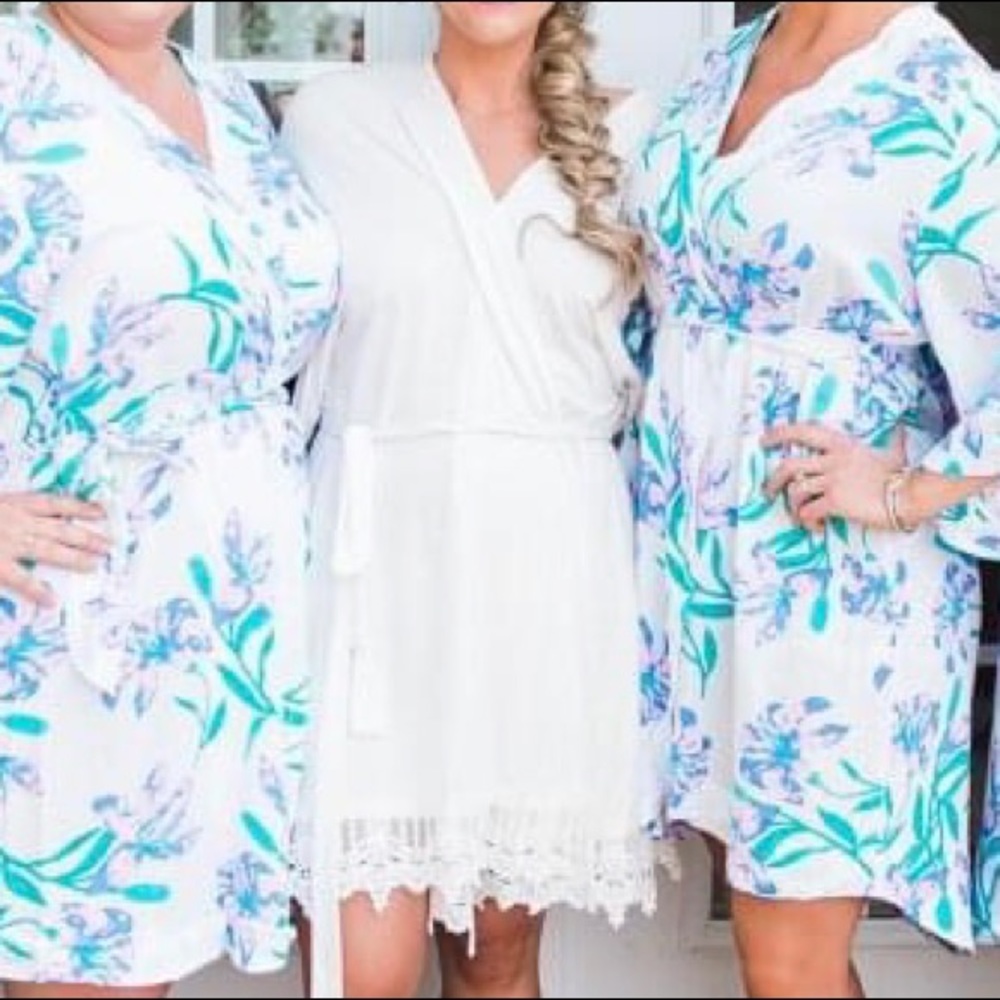 Plum Pretty Sugar White Lace trim robe
